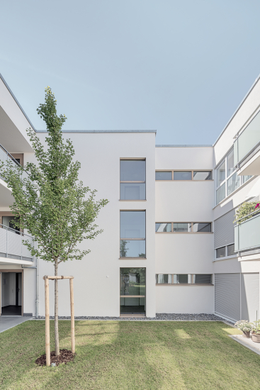 Bodelschwinghweg in Kirchheim Hochformat Innenhof