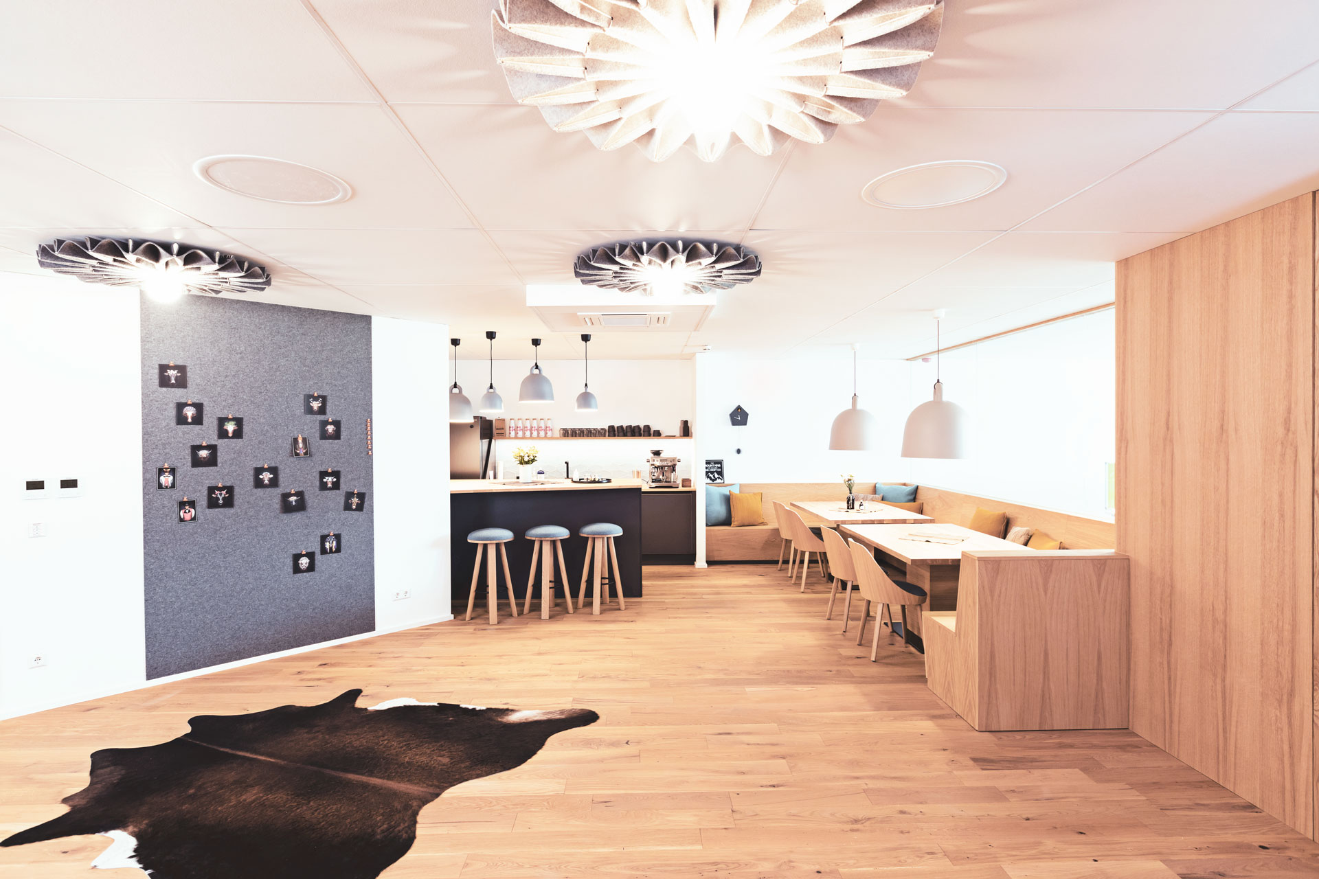 MOERK-Office-Alm-und-Damuels-Innen_lores_1